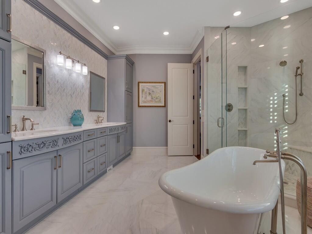 CARLTON VERO BEACH - Residential