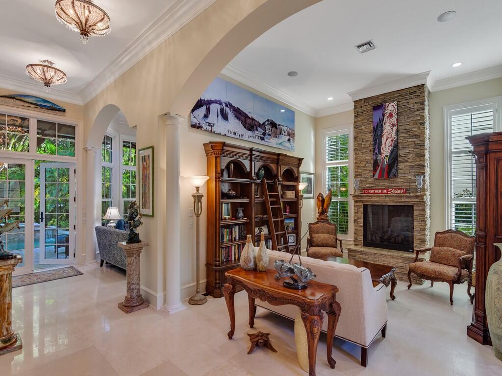 CARLTON VERO BEACH - Residential