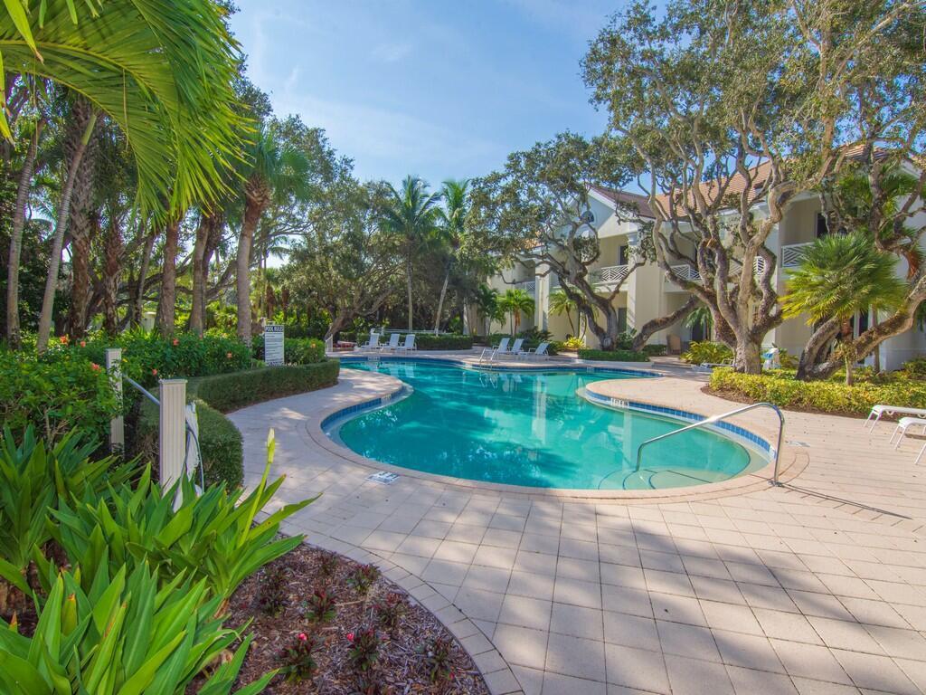 CARLTON VERO BEACH - Residential