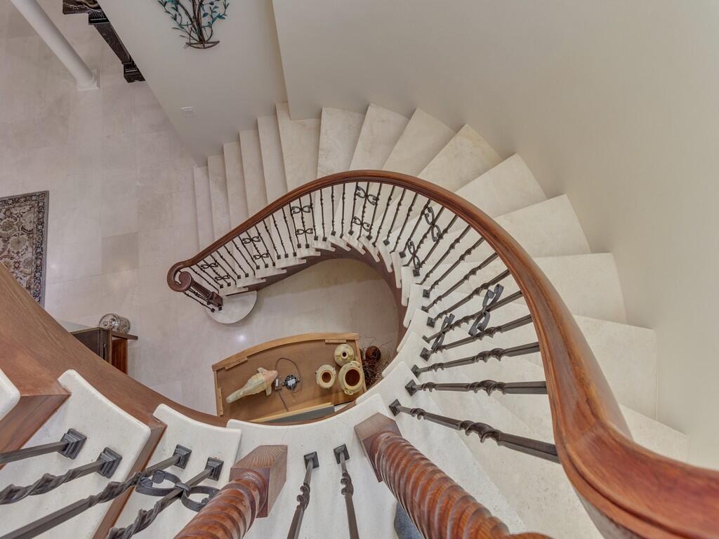 CARLTON VERO BEACH - Residential