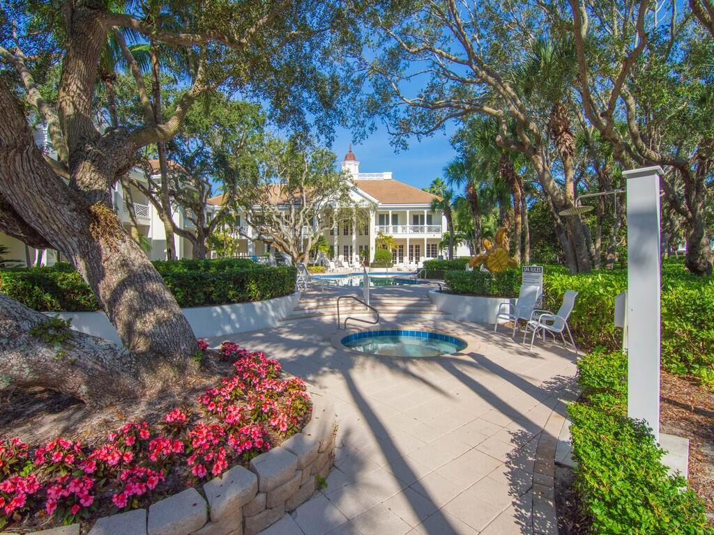 CARLTON VERO BEACH - Residential