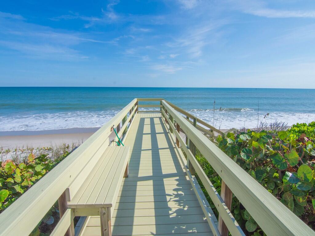 CARLTON VERO BEACH - Residential