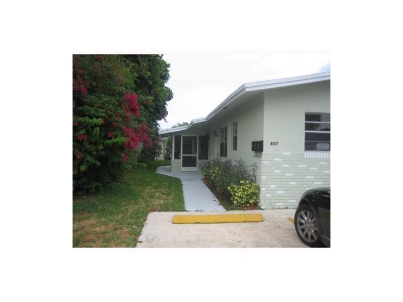 Come see this Amazing newly renovated 1/1 unit in Beautiful HALLANDALE BEACH area. Freshly painted, brank new kitchen cabinets, counters and backsplash.  New stainless-steel appliances, tile throughout, screened patio.  2 assigned parking spots, convenient location, central air, new laundry machines & dryers shared by 3 apartments, LARGE kitchen.  NO HOA! Quick application process. Small pets ok. Gulfstream, Whole Foods & Aventura Mall nearby!
Shared laundry on site. $300 Admin Fee and $75/adult All County application fee. Quick approval. No HOA! All applicants 18 and over MUST complete our online application process. Proof of income, Identifications and residential verification must be submitted with application. *Renters Insurance Must be Obtained and Submitted Prior To Move In Date
