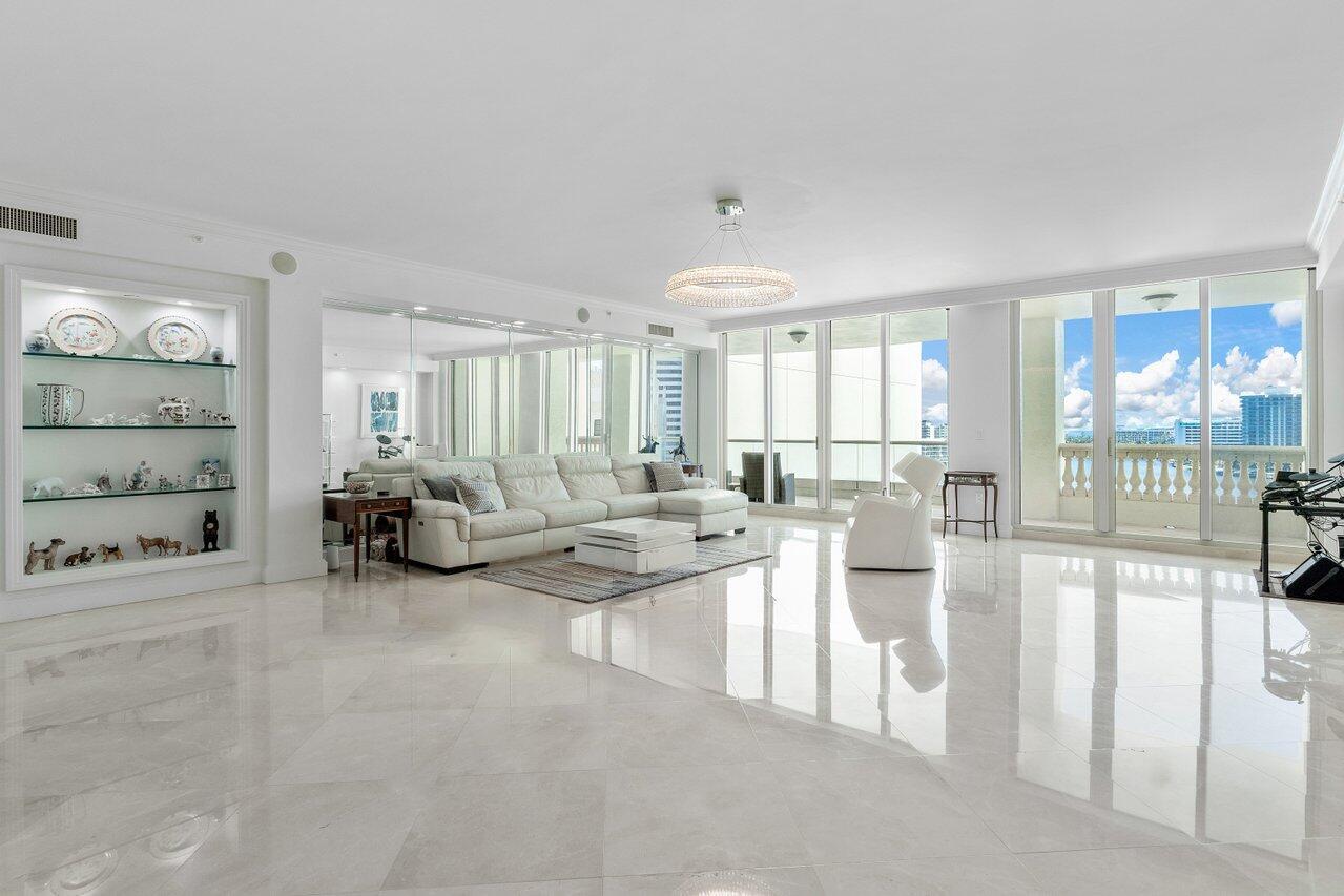 MIZNER GRAND COND - Residential