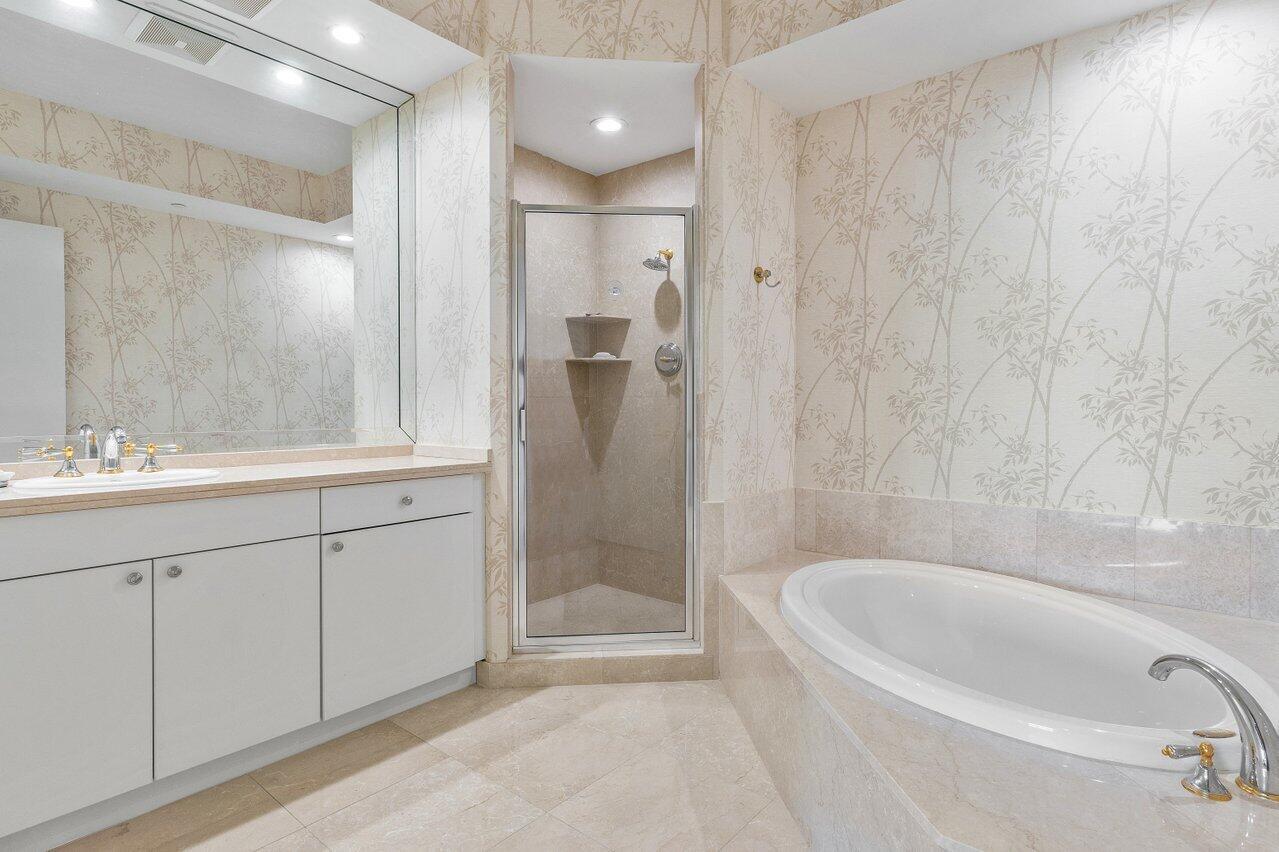 MIZNER GRAND COND - Residential