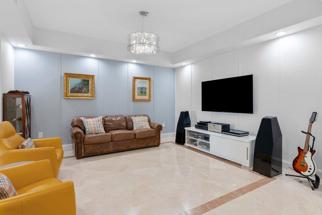 MIZNER GRAND COND - Residential