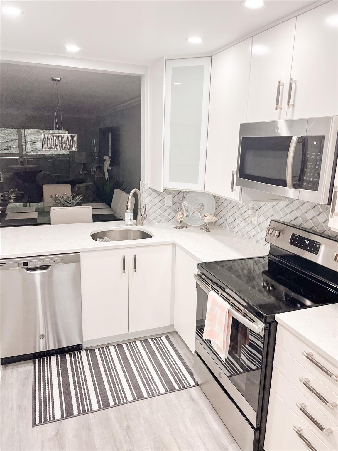 The Gardens Of Sabal Palm - Residential