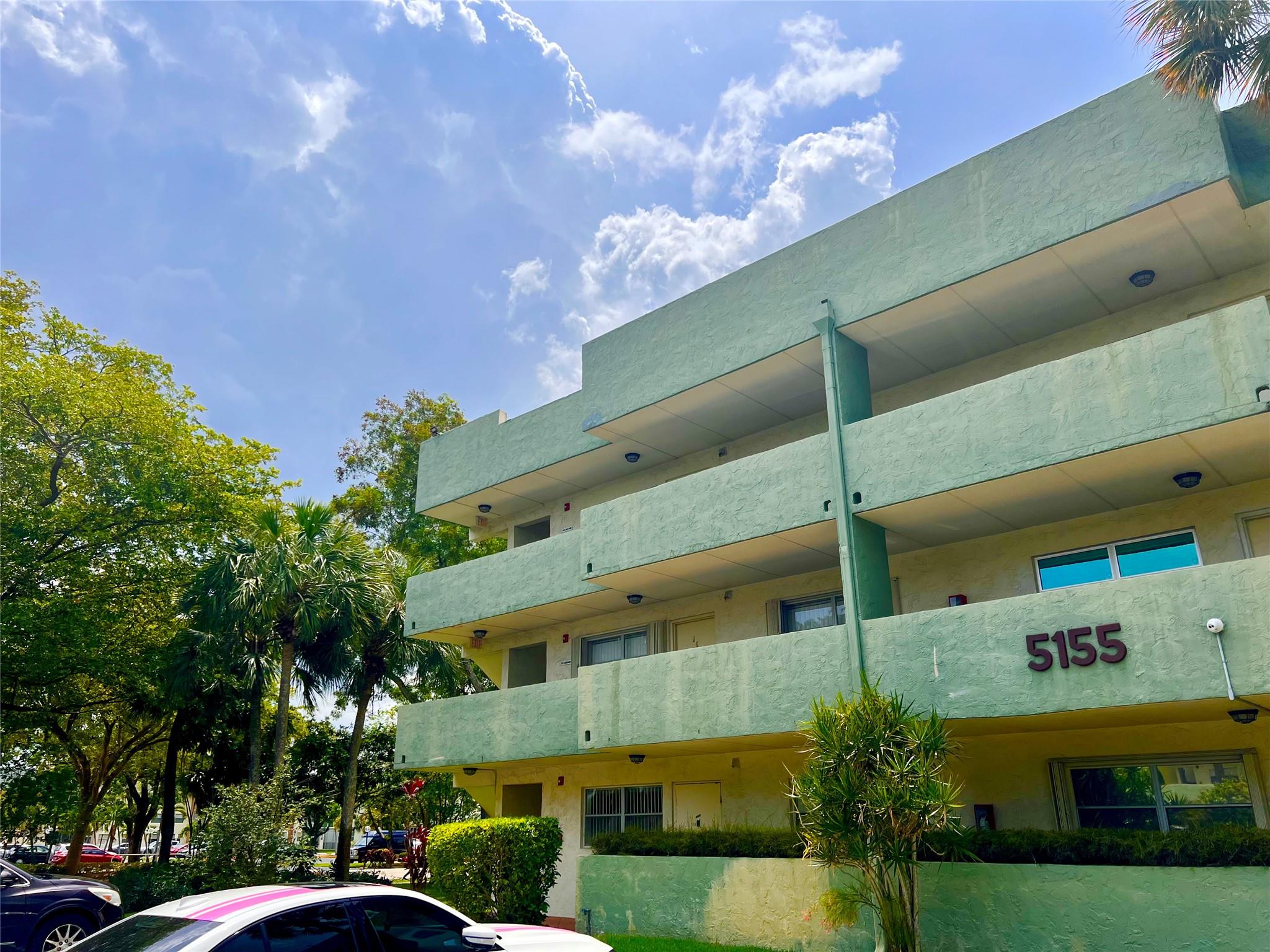 The Gardens Of Sabal Palm - Residential