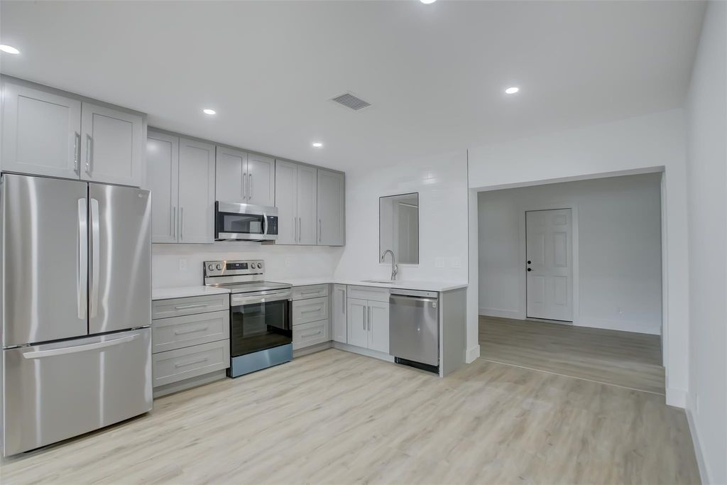 Photo of 2155 NE 56th Court, Fort Lauderdale, FL 33308 (MLS # B26027723)