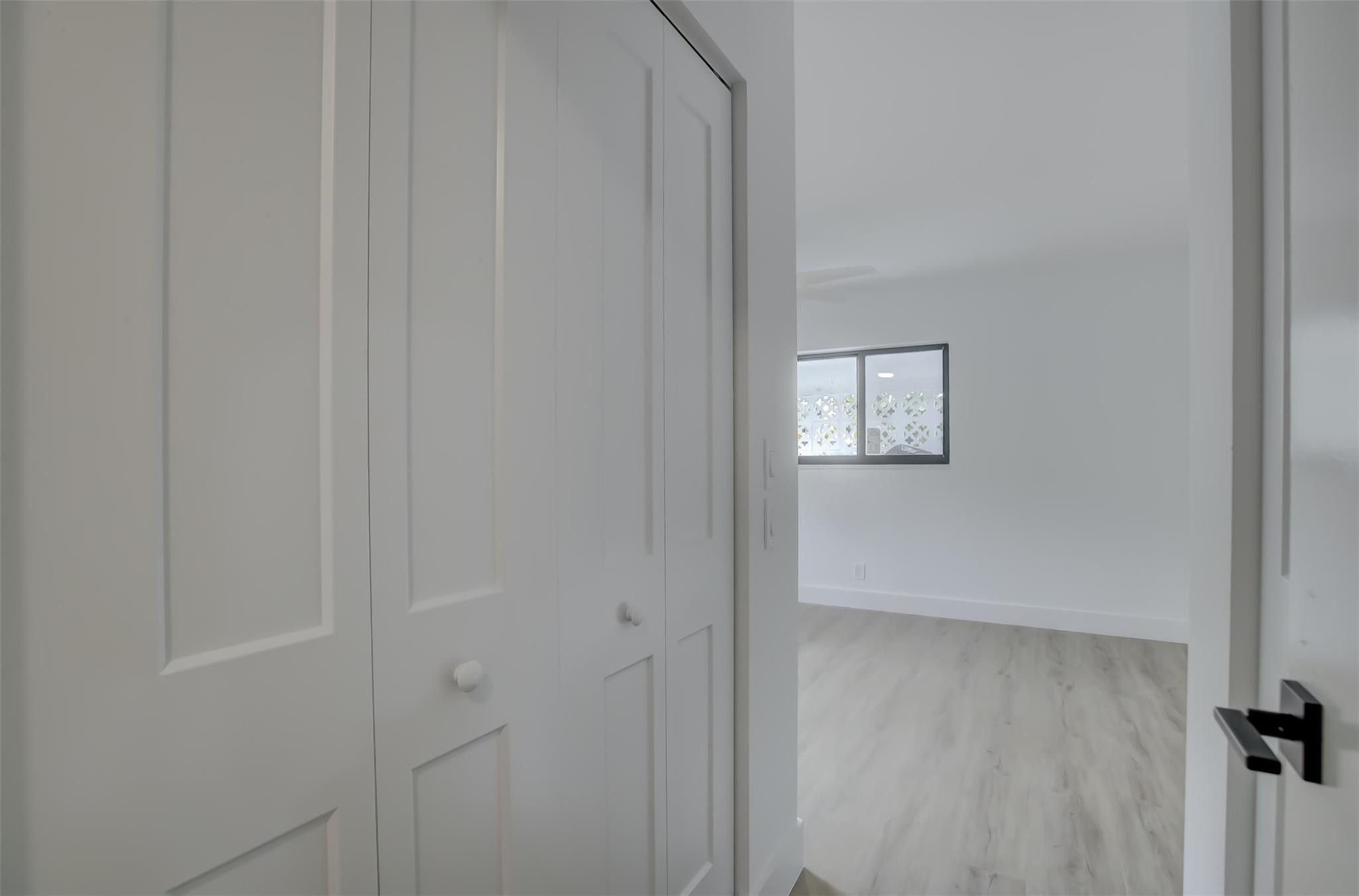 IMPERIAL POINT 3RD SEC - Residential Lease