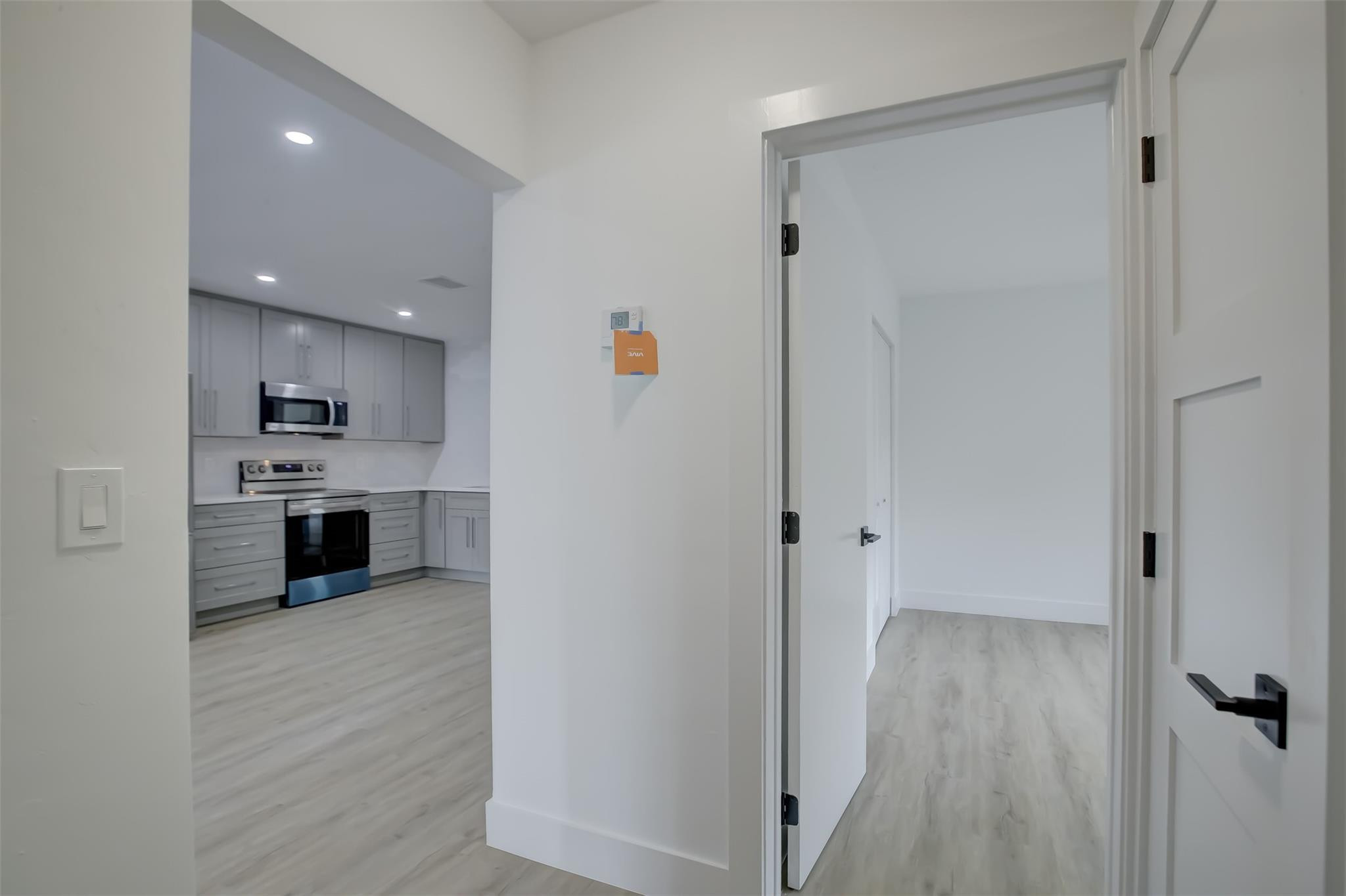 IMPERIAL POINT 3RD SEC - Residential Lease