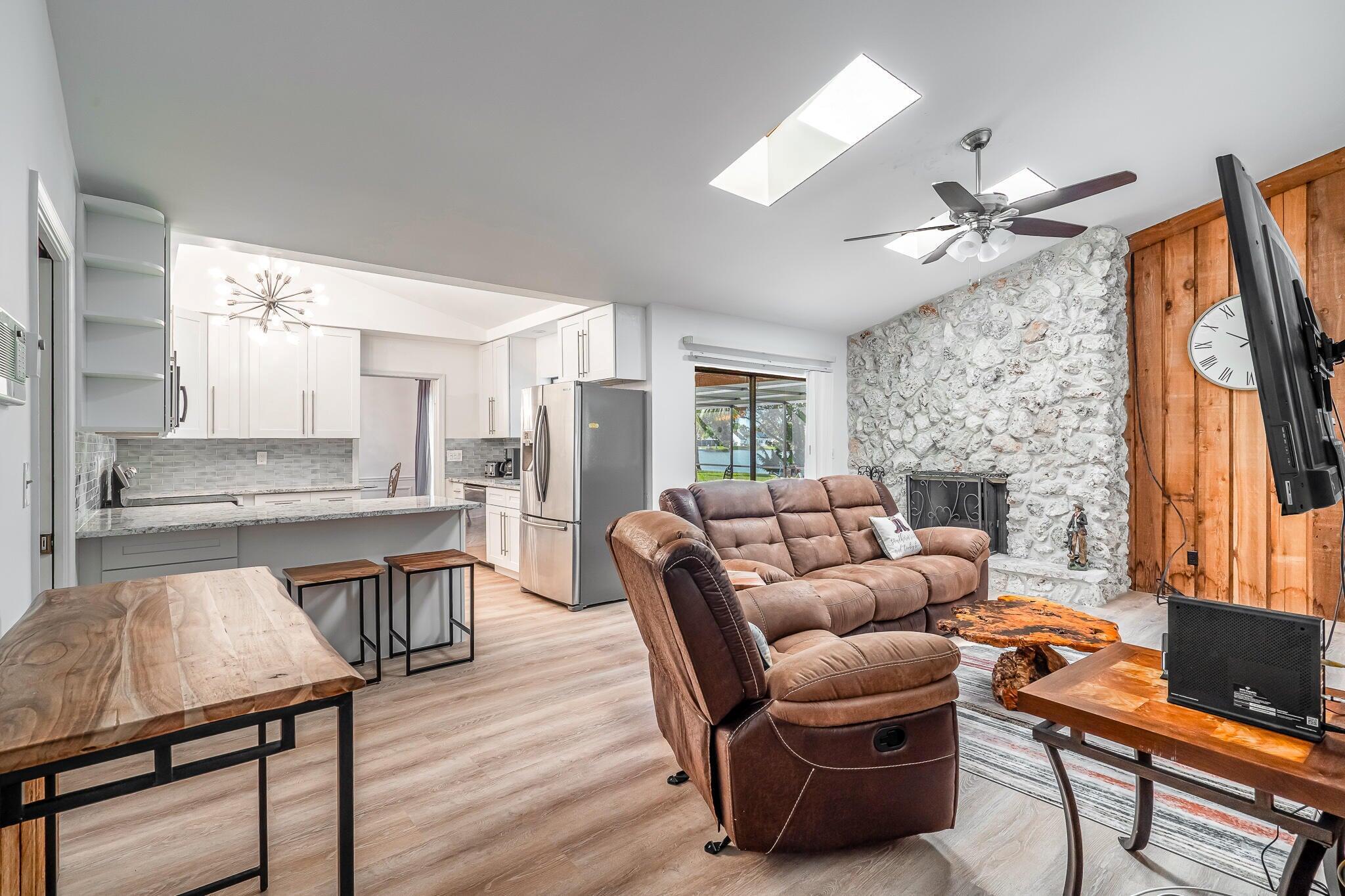 SOUTH SHORE 1 OF WELLINGT - Residential Lease