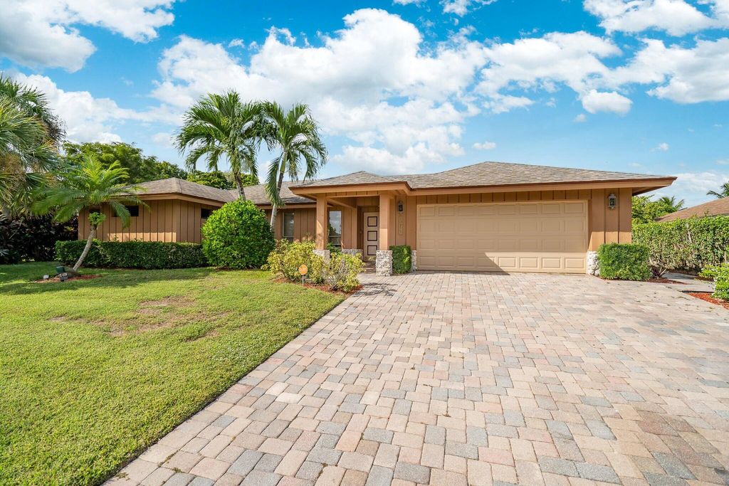 Photo of 12775 Guilford Circle, Wellington, FL 33414 (MLS # R11147313)