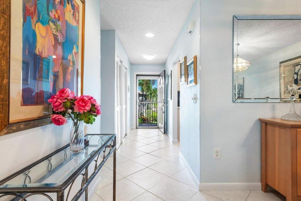 Photo of 17 Stratford Drive #F, Boynton Beach, FL 33436 (MLS # R11120100)