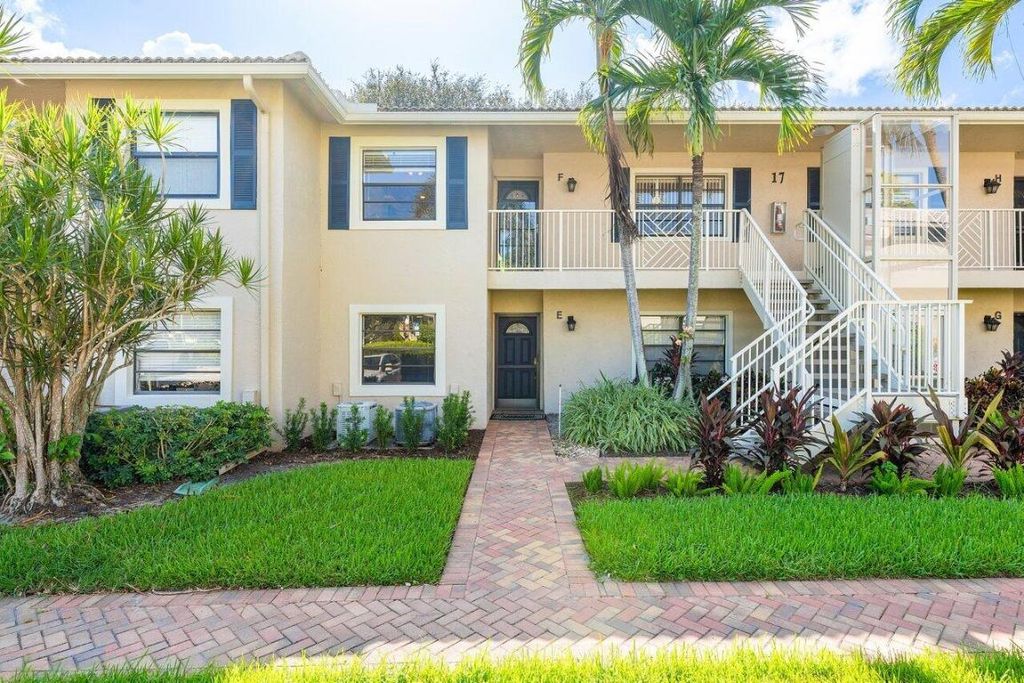 Photo of 17 Stratford Drive #F, Boynton Beach, FL 33436 (MLS # R11120100)