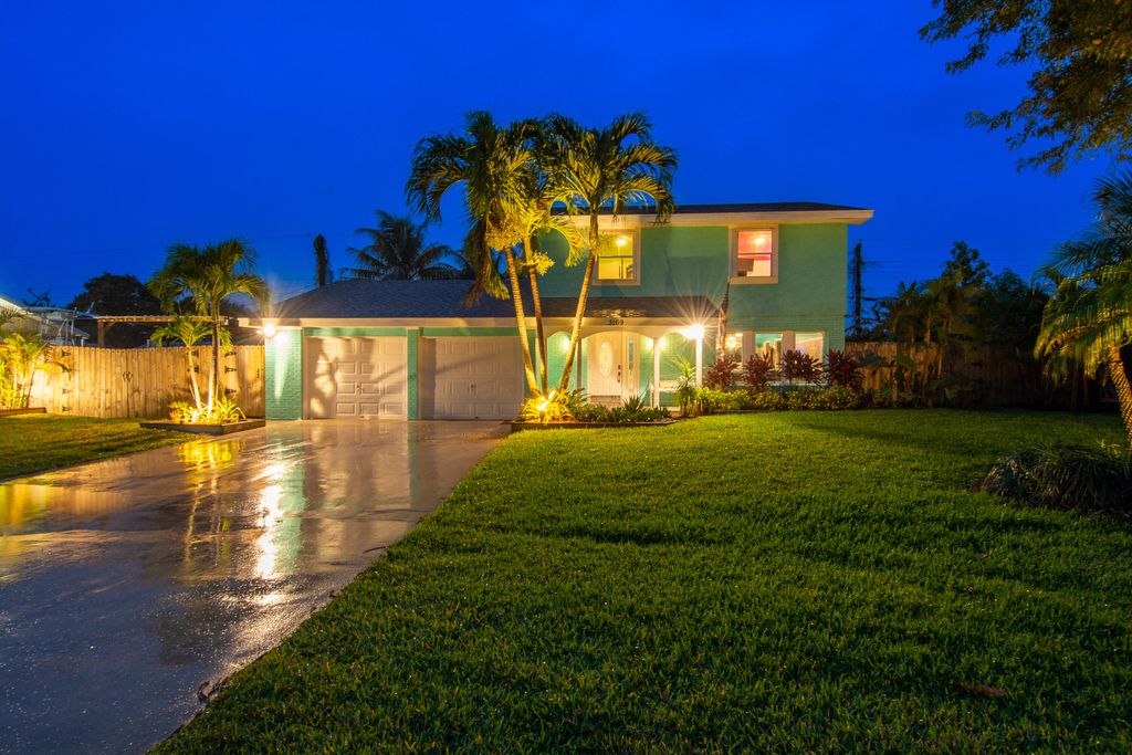 Photo of 3169 Caribb Way Way, Lake Worth Beach, FL 33462 (MLS # R10785589)