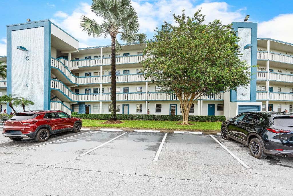 Photo of 1045 Lincoln C, Boca Raton, FL 33434 (MLS # R11126682)