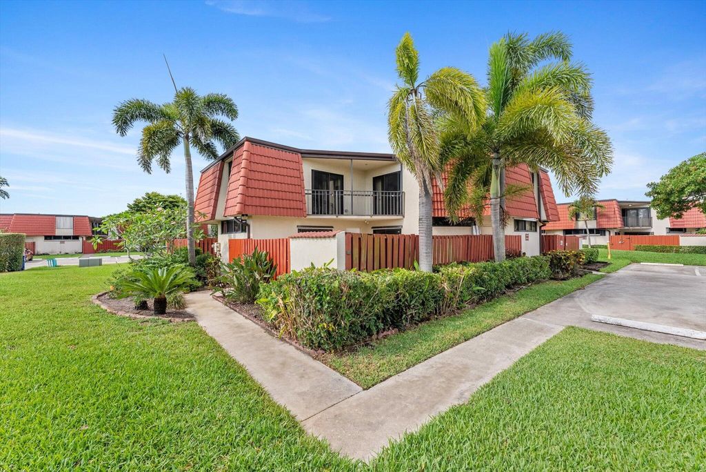 Photo of 3790 Victoria Dr, West Palm Beach, FL 33406 (MLS # R11088030)