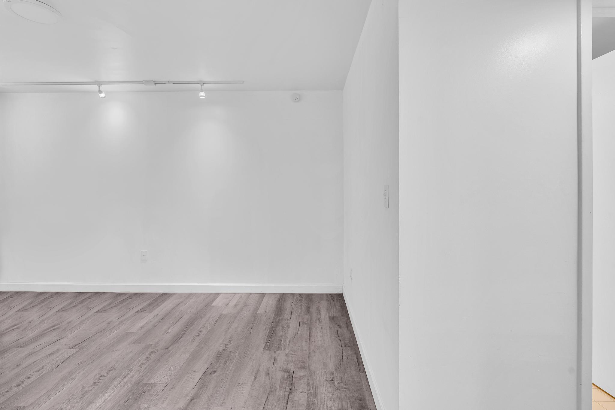 THE DRAKE CONDO - Residential