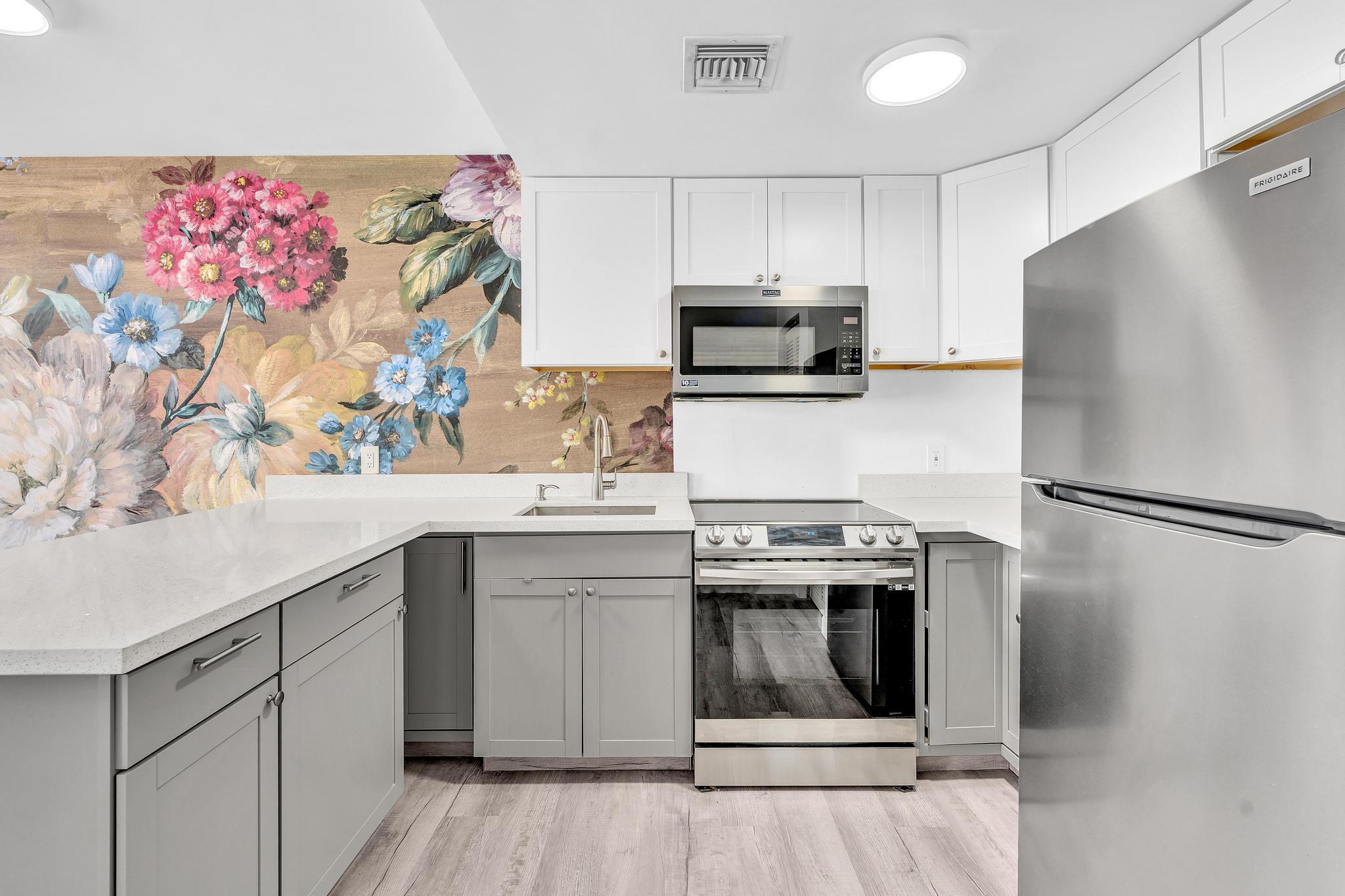 THE DRAKE CONDO - Residential
