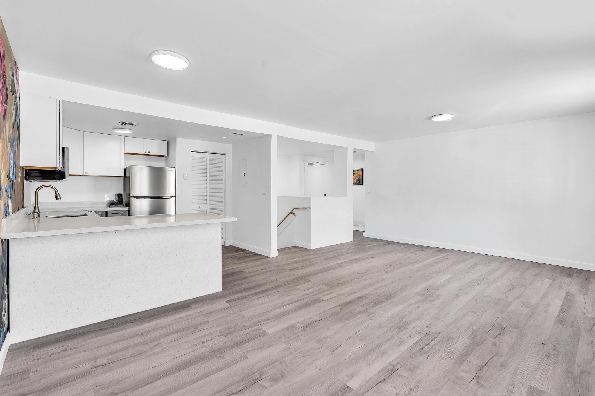 THE DRAKE CONDO - Residential