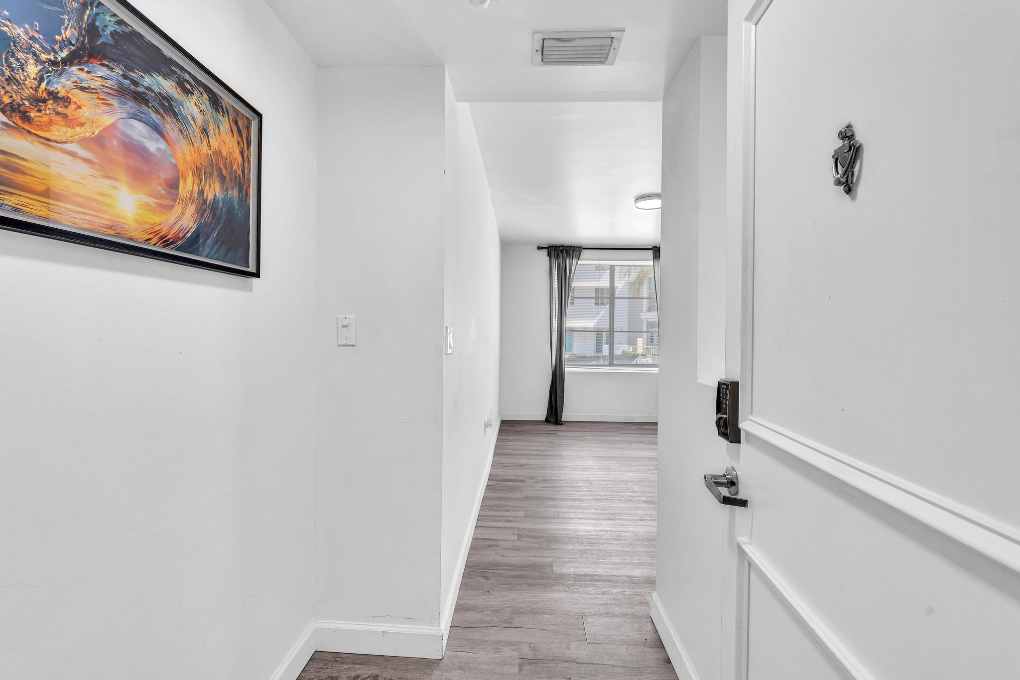 1460 Ocean Drive 205