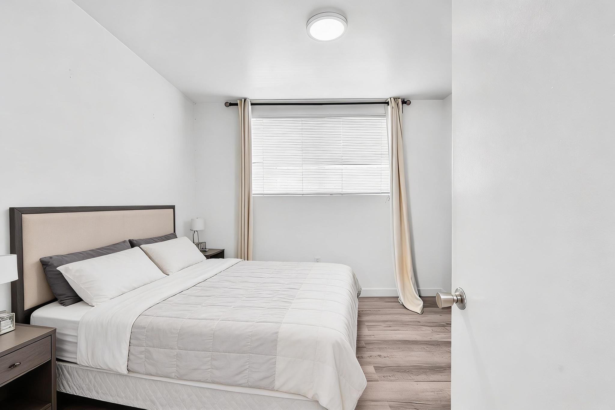 THE DRAKE CONDO - Residential
