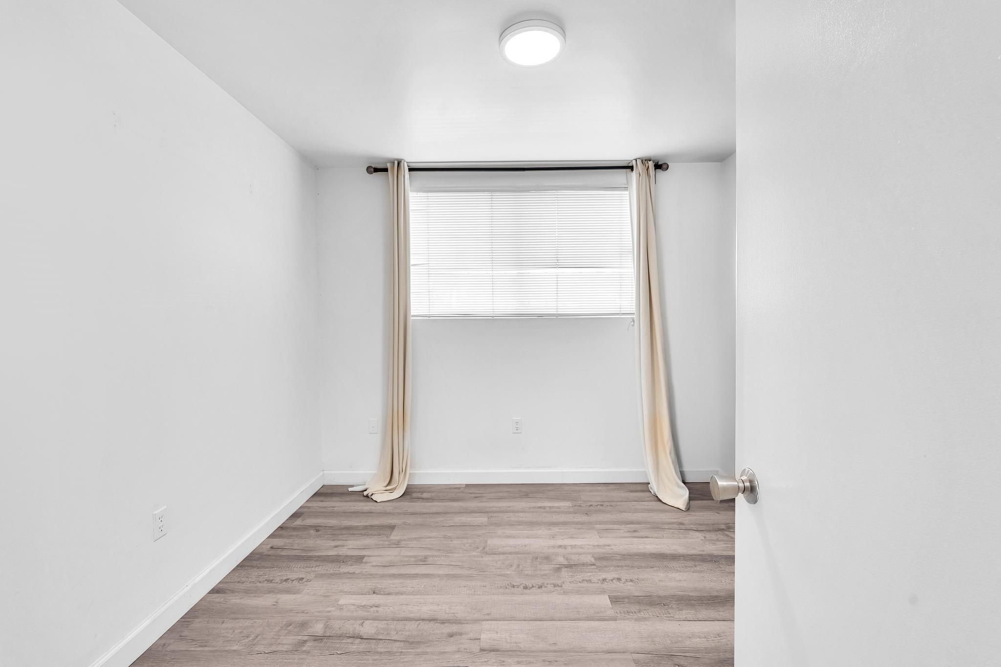 THE DRAKE CONDO - Residential