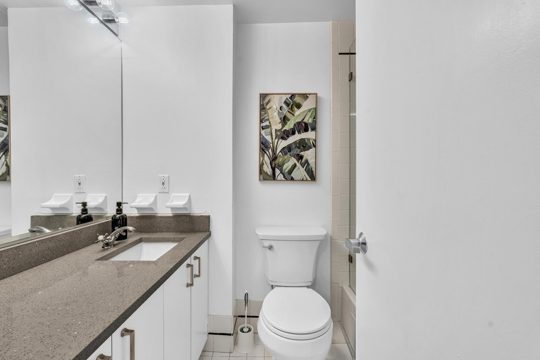 THE DRAKE CONDO - Residential