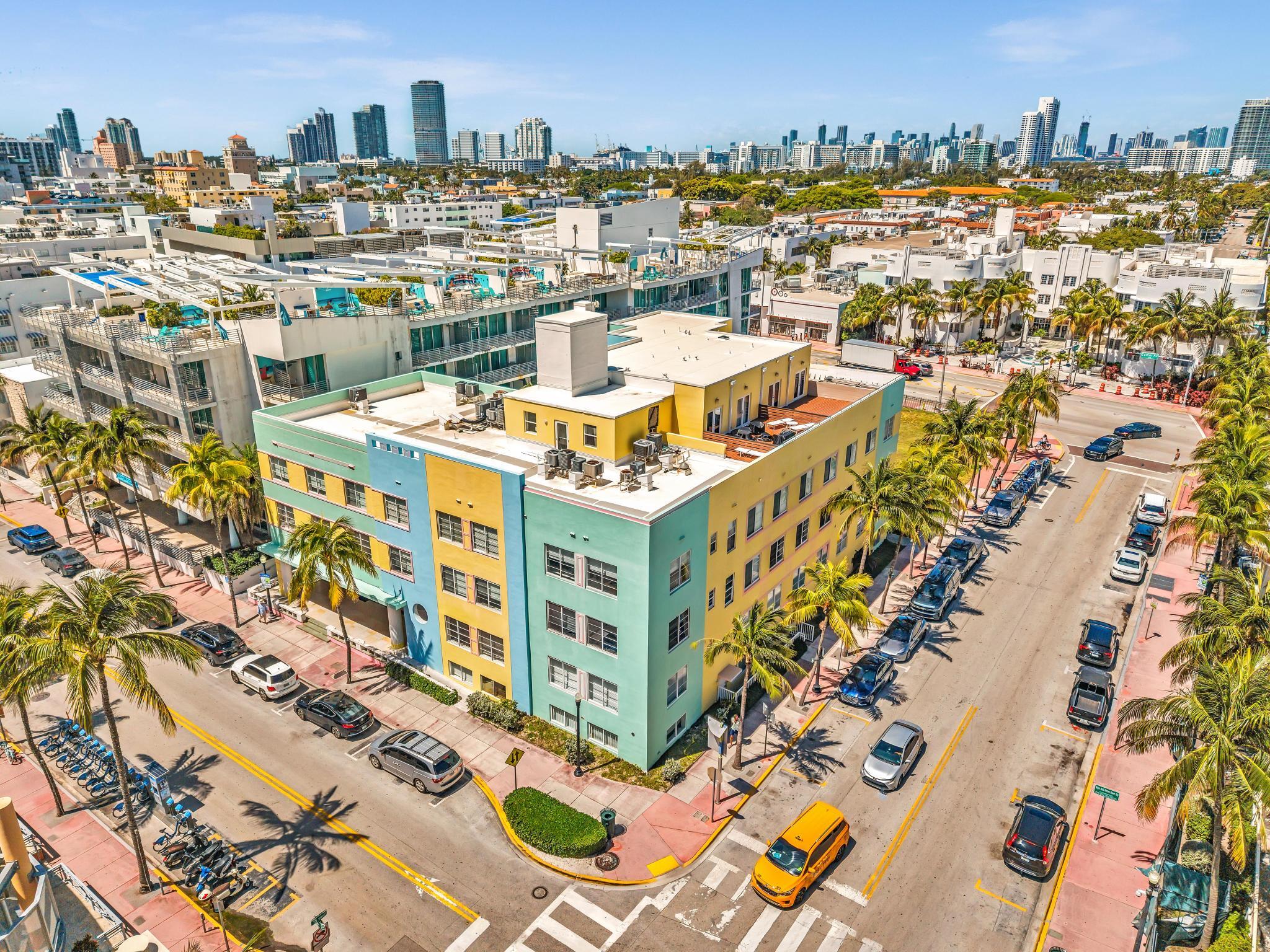 THE DRAKE CONDO - Residential