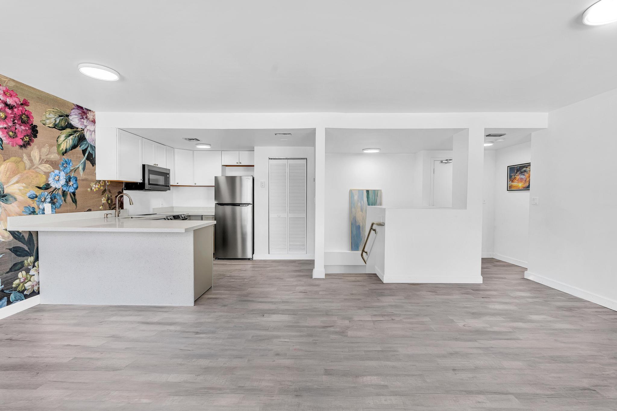 THE DRAKE CONDO - Residential