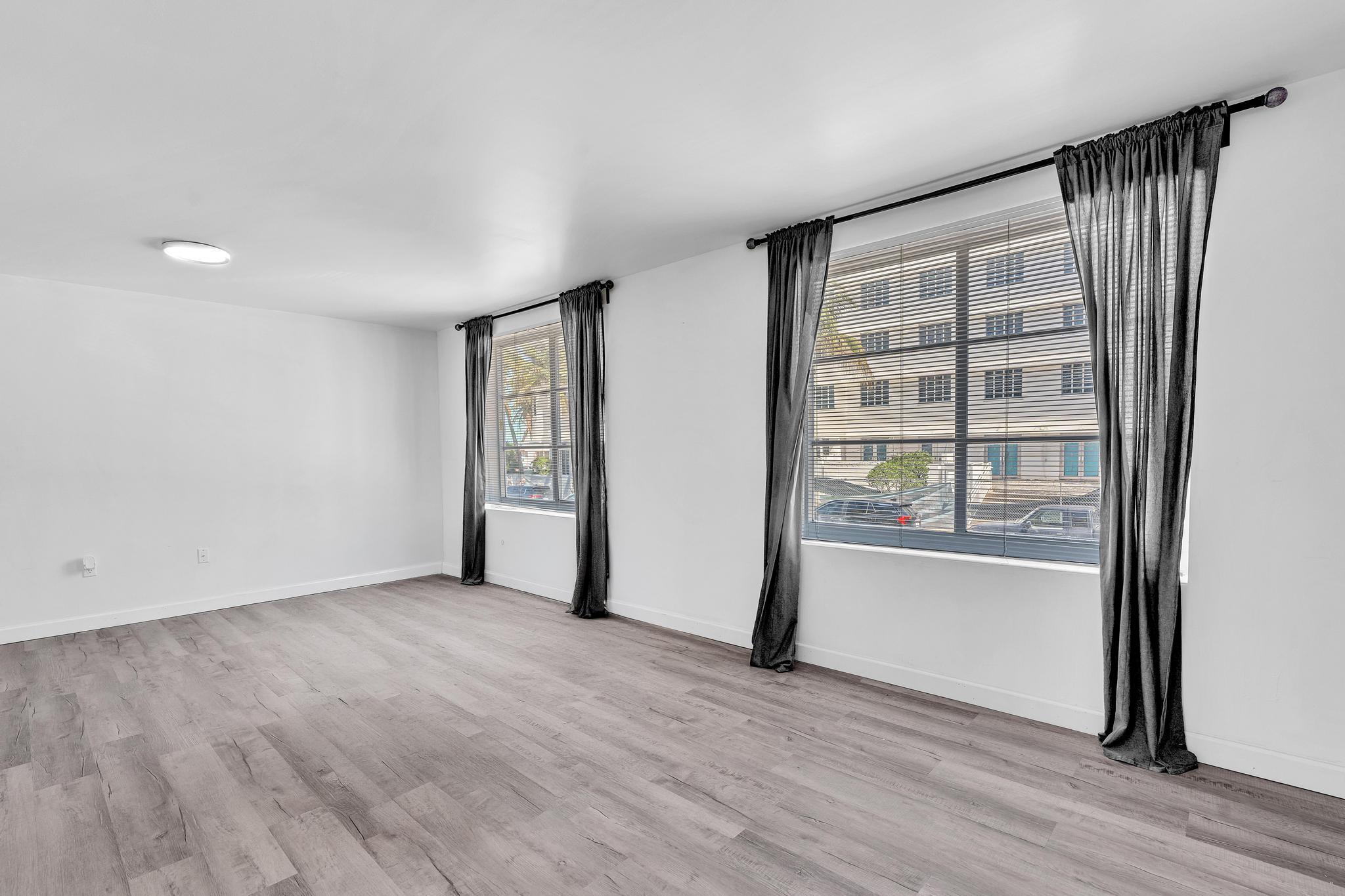 THE DRAKE CONDO - Residential
