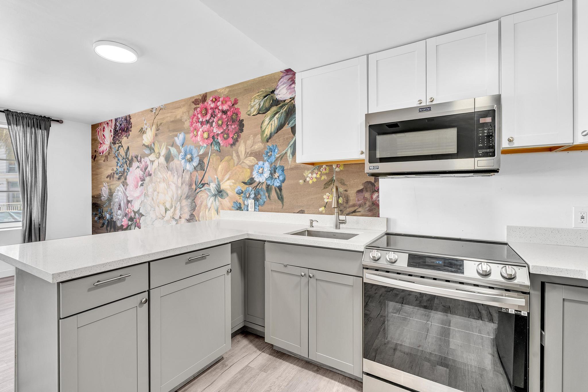 THE DRAKE CONDO - Residential