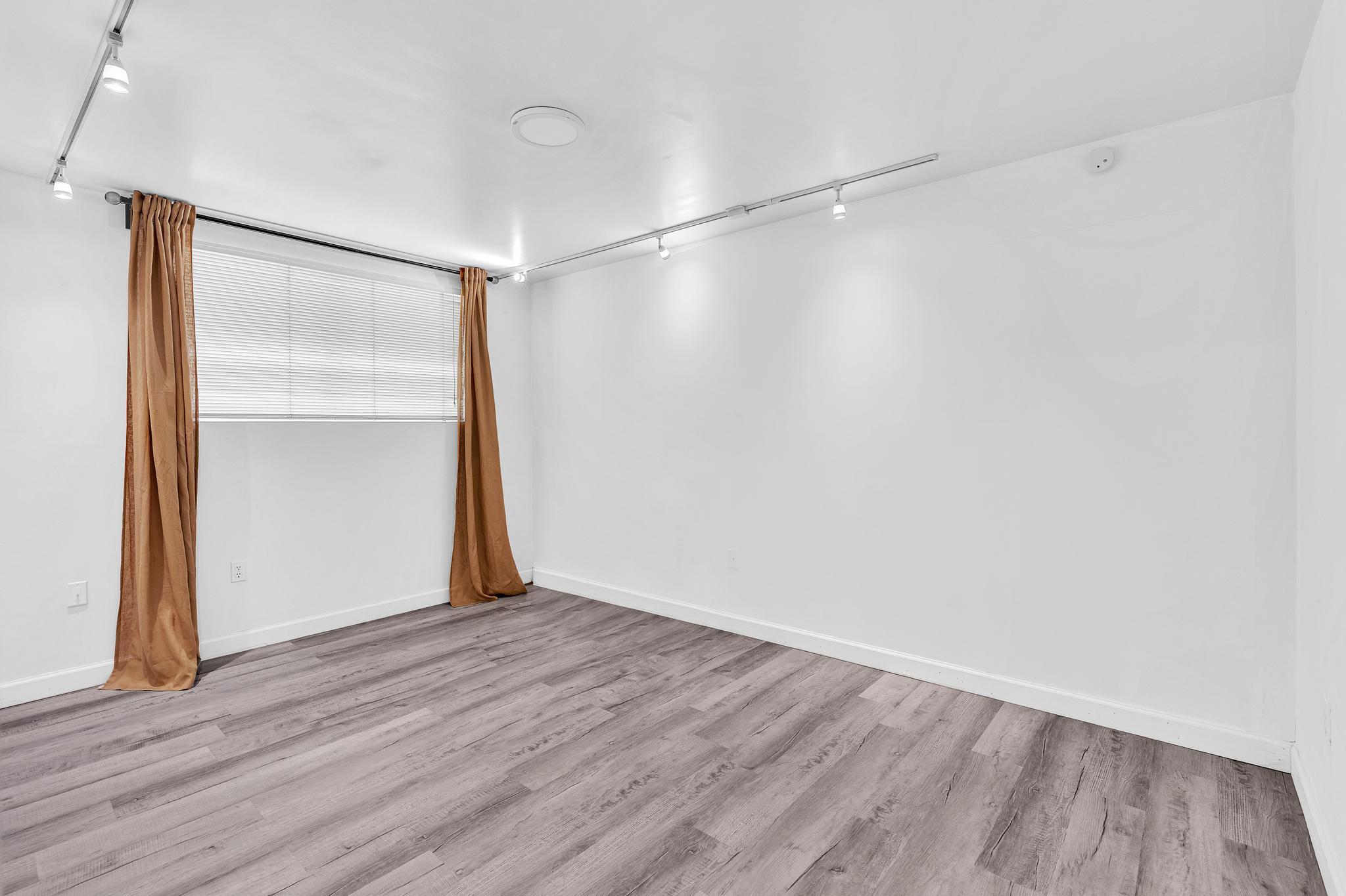THE DRAKE CONDO - Residential