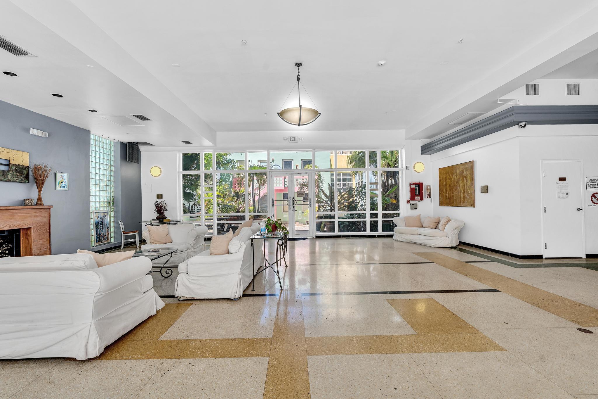 THE DRAKE CONDO - Residential