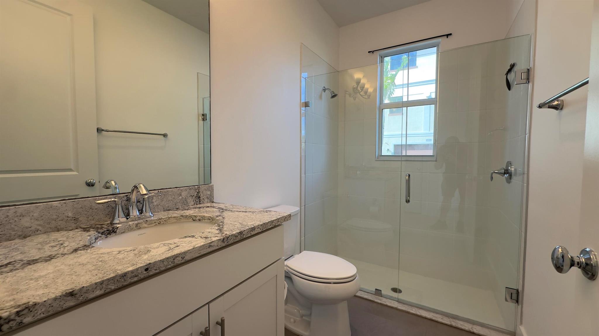 ALTON NEIGHBORHOOD - Residential Lease