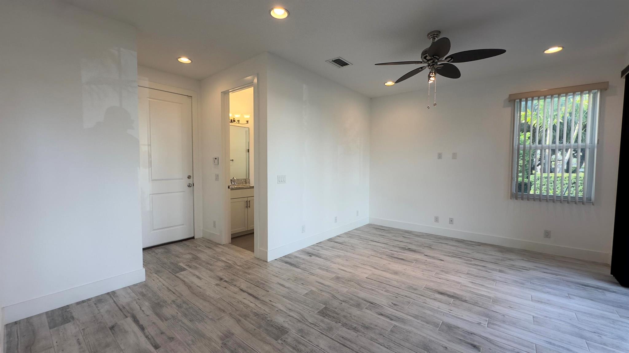 ALTON NEIGHBORHOOD - Residential Lease