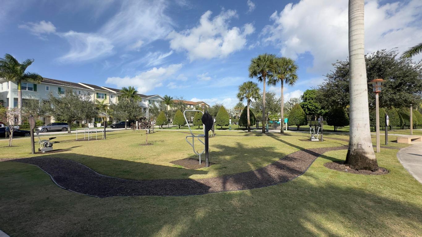 ALTON NEIGHBORHOOD - Residential Lease