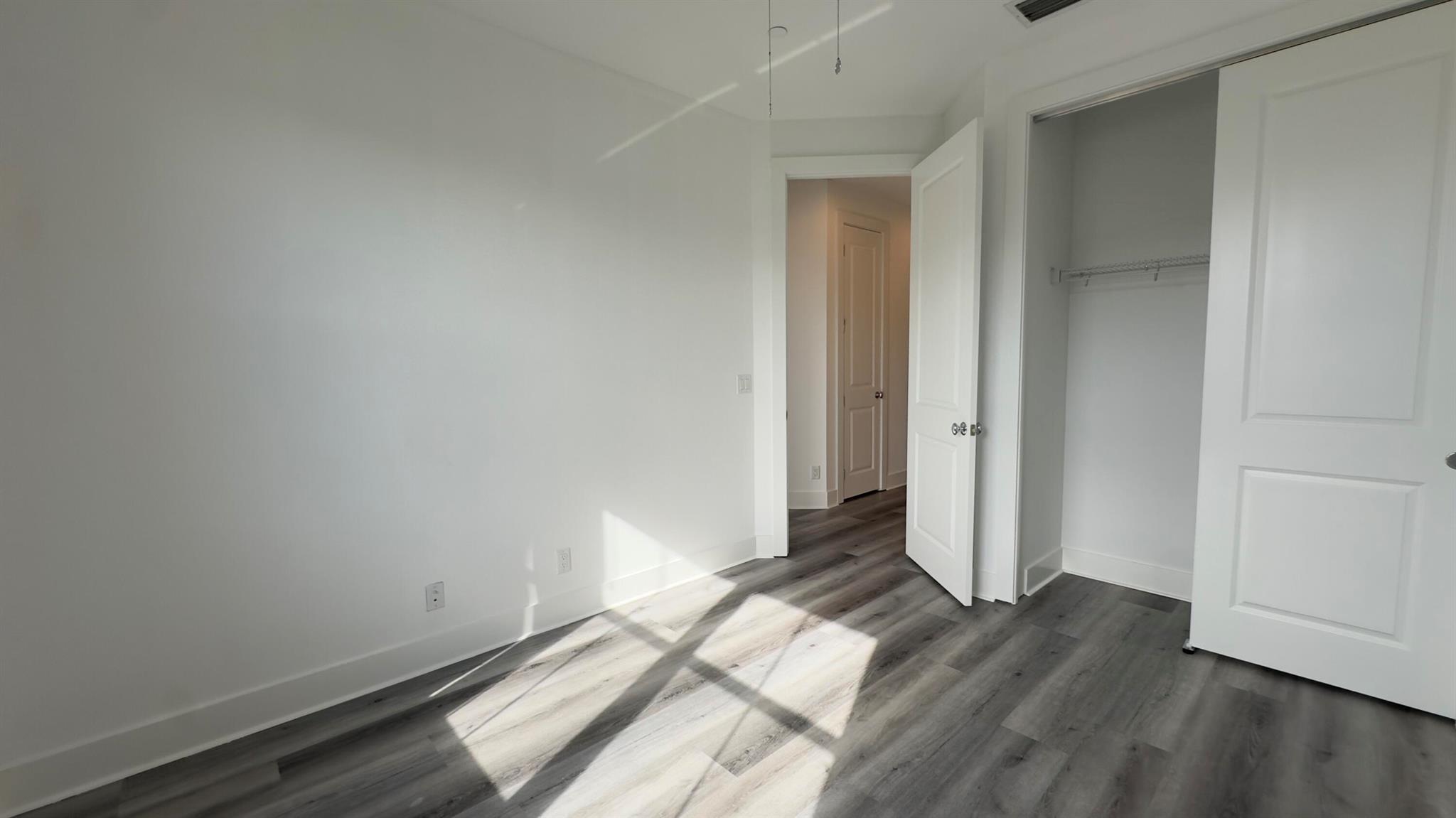 ALTON NEIGHBORHOOD - Residential Lease