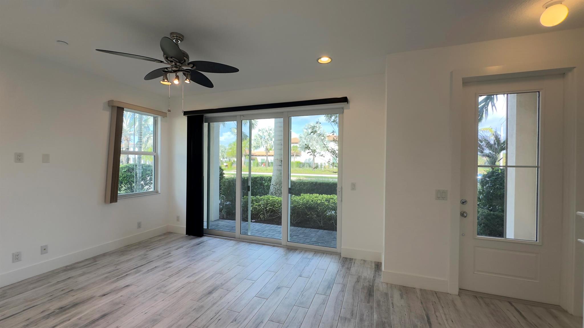 ALTON NEIGHBORHOOD - Residential Lease