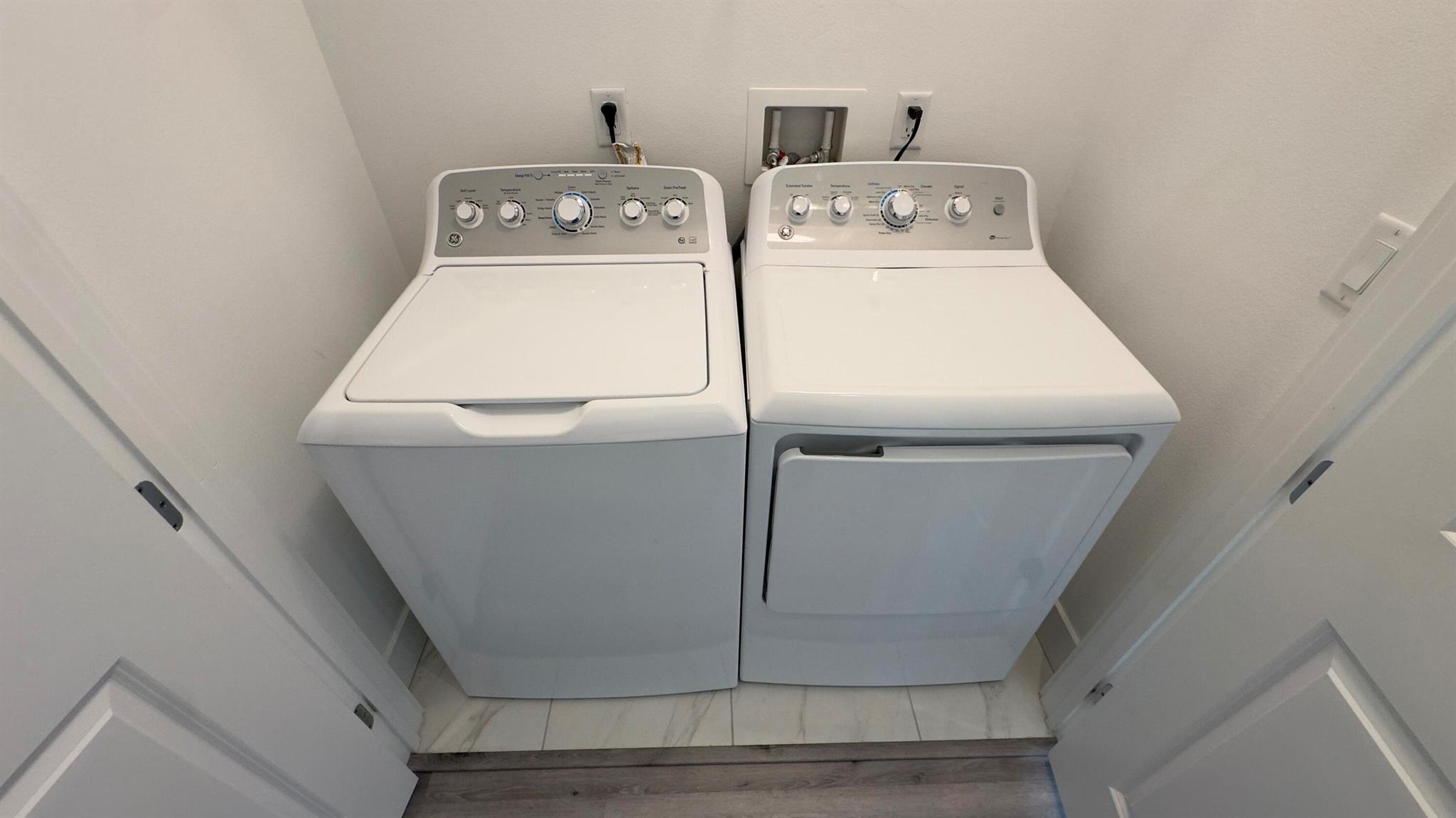 ALTON NEIGHBORHOOD - Residential Lease