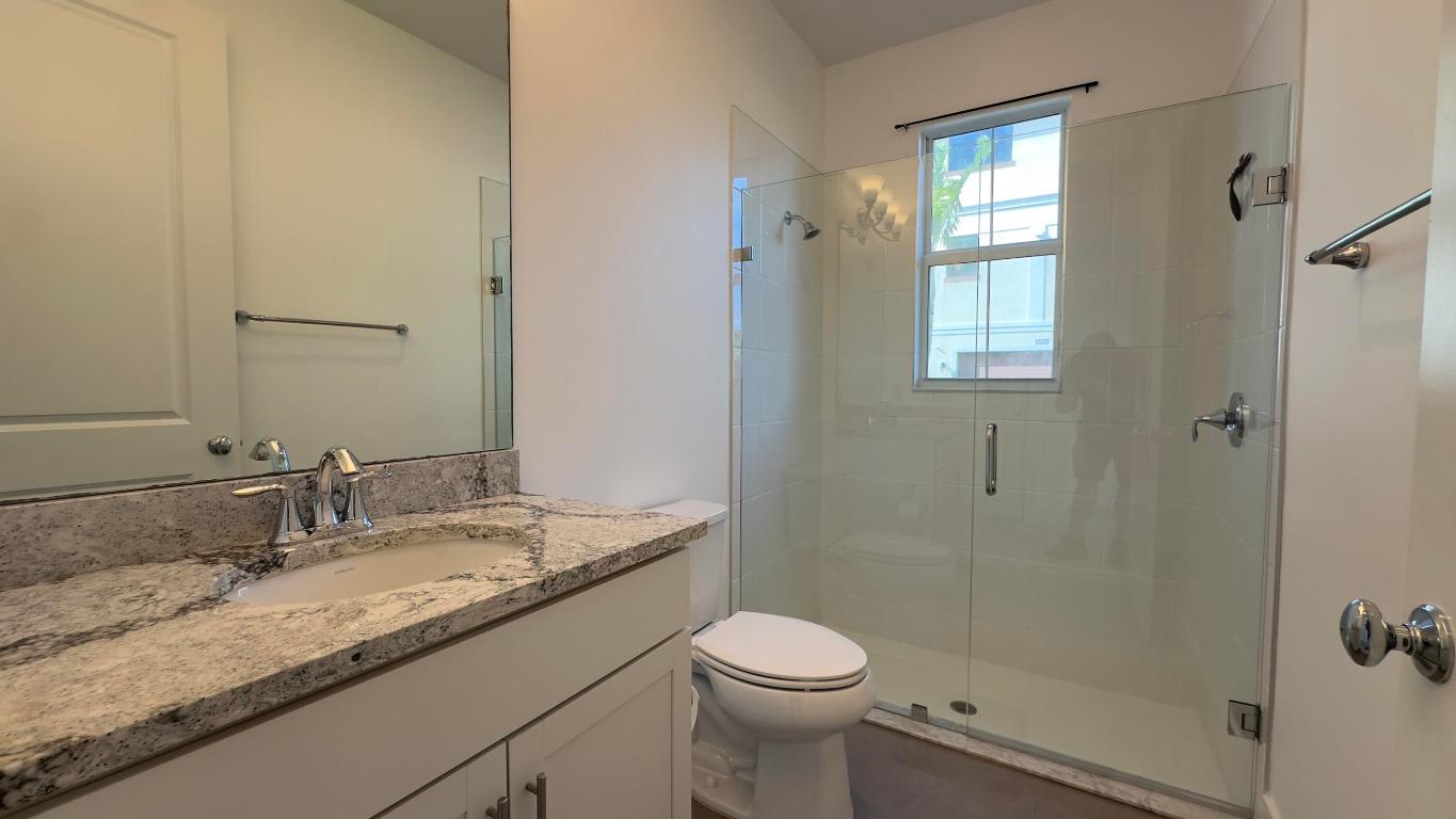 ALTON NEIGHBORHOOD - Residential Lease