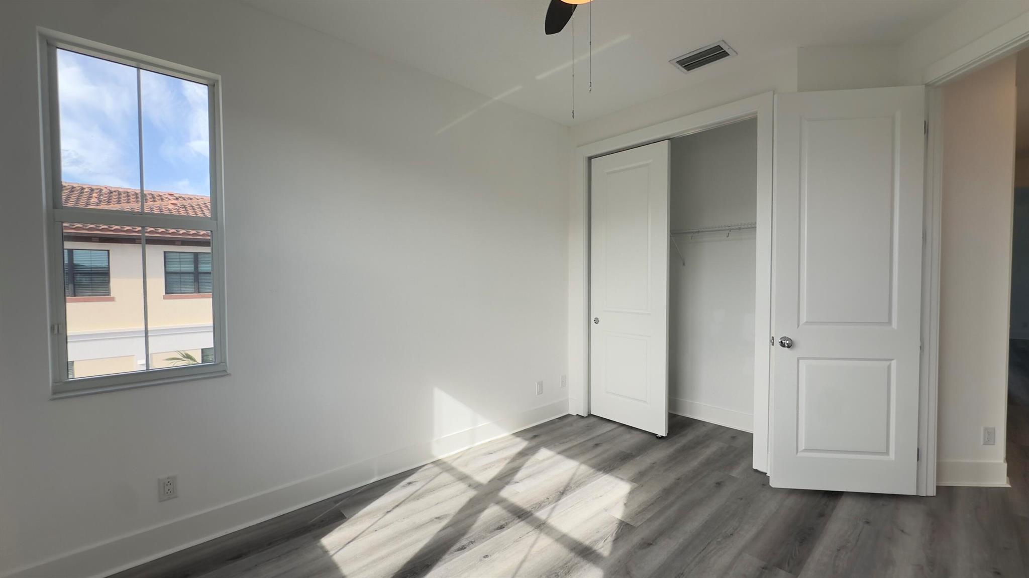 ALTON NEIGHBORHOOD - Residential Lease