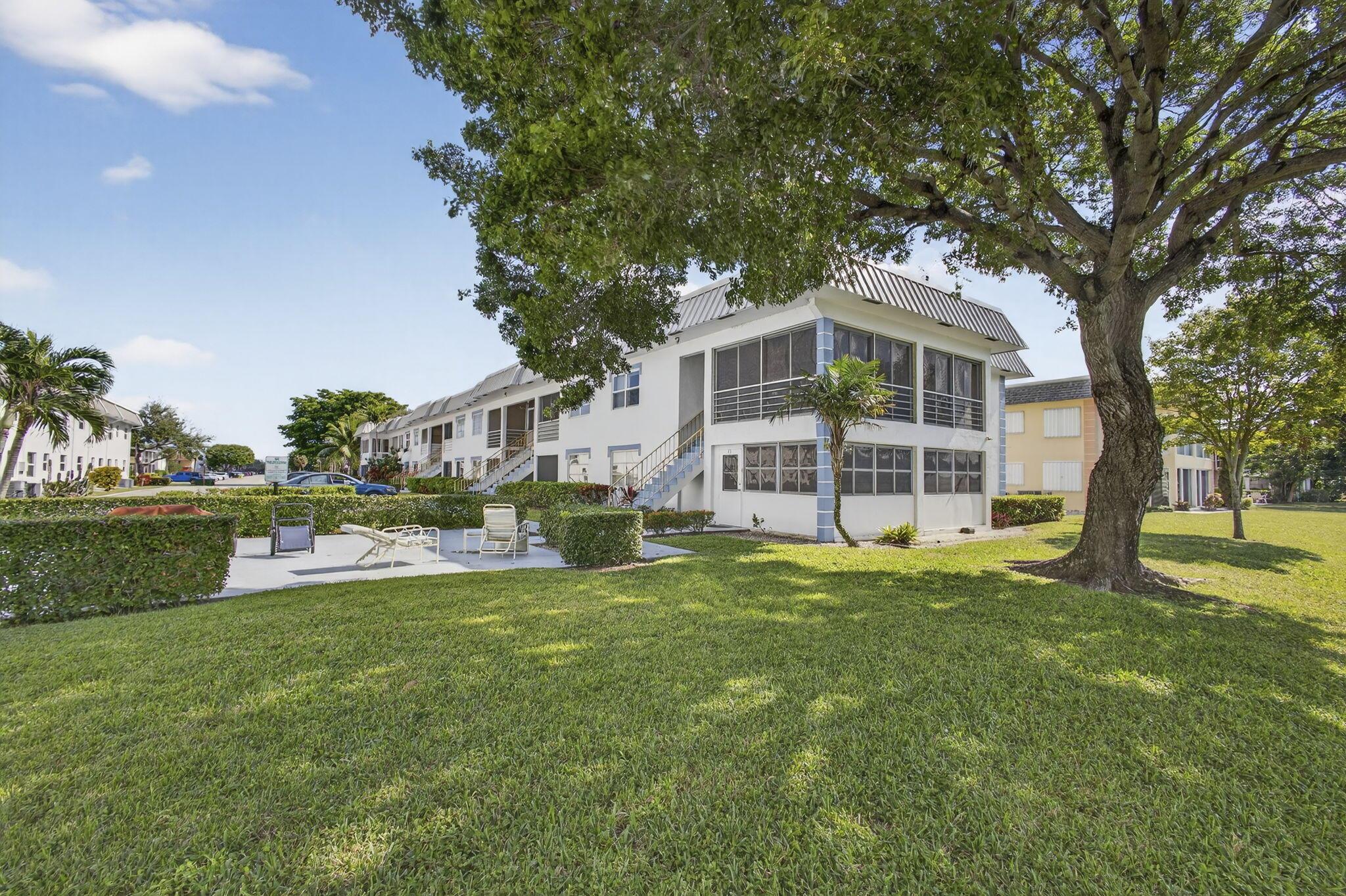 CENTURY - VILLAGE STRATFO - Residential