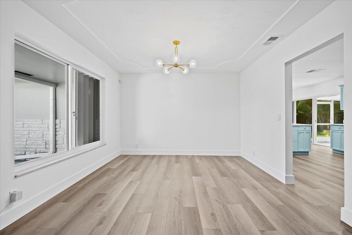 TROPIC PALMS 1 - Residential