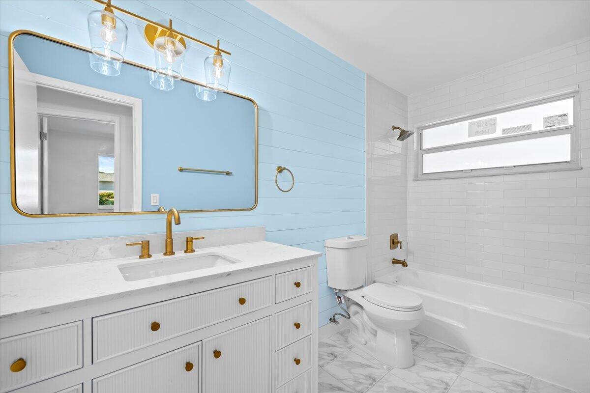 TROPIC PALMS 1 - Residential