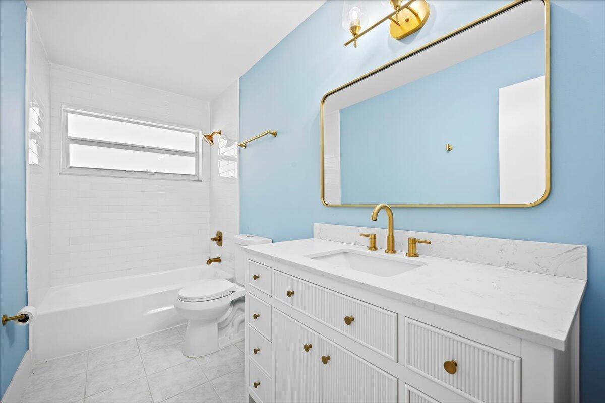 TROPIC PALMS 1 - Residential