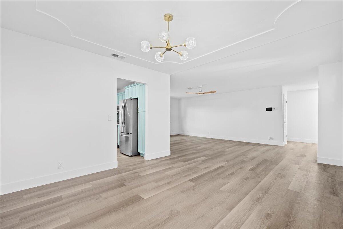 TROPIC PALMS 1 - Residential