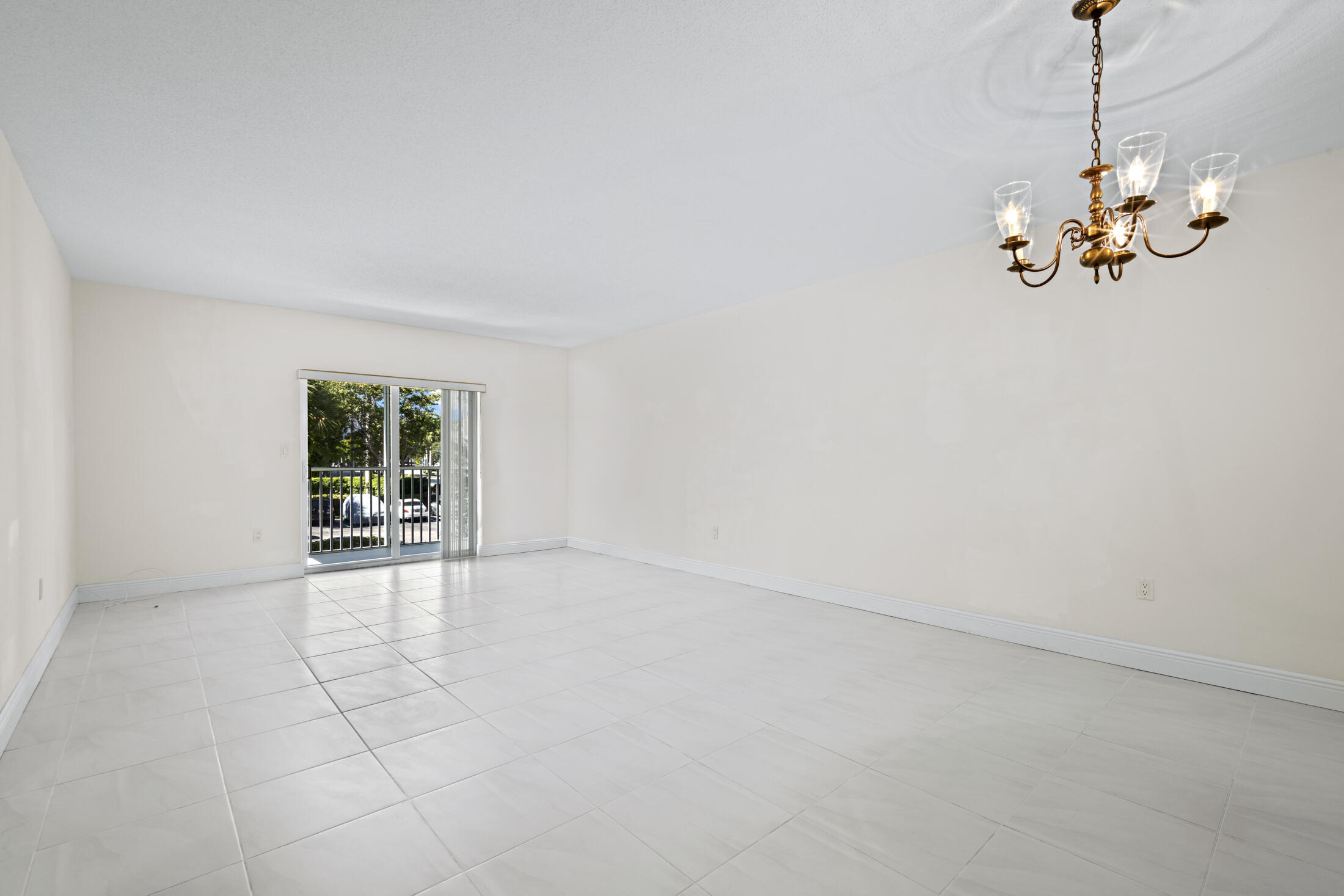 200 E Royal Palm Road 2110