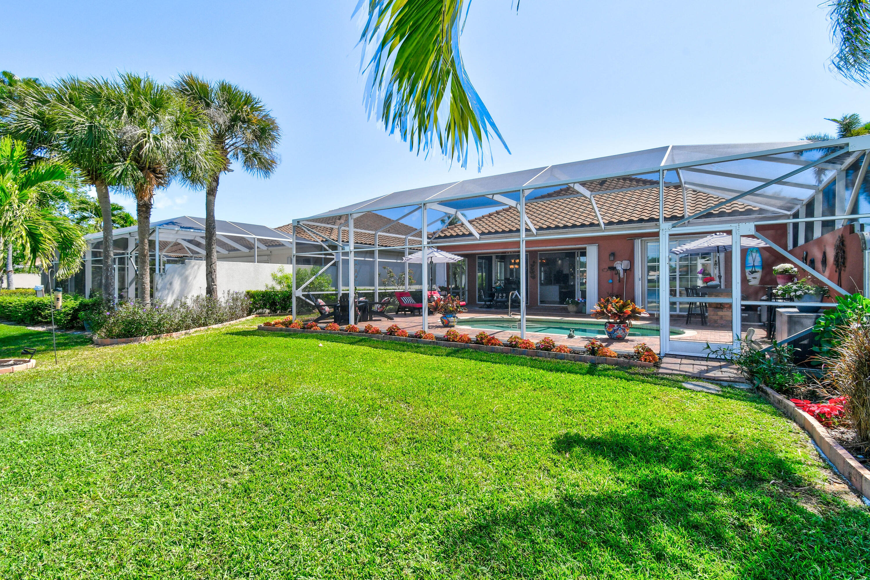 DOUBLE TREE - Residential